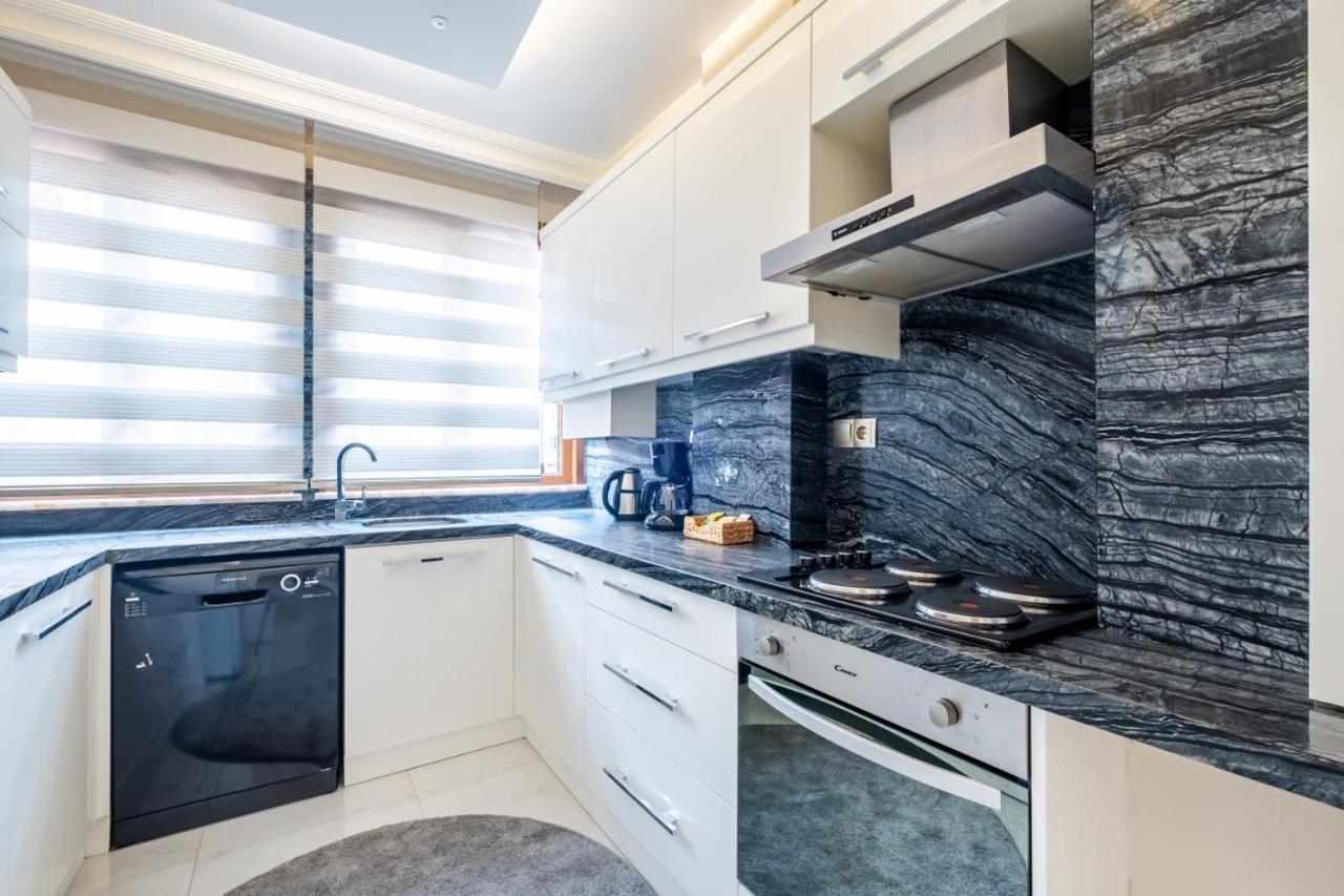 Captivating Flat With Balcony Near Besiktas Pier Apartment Istanbul Exterior photo